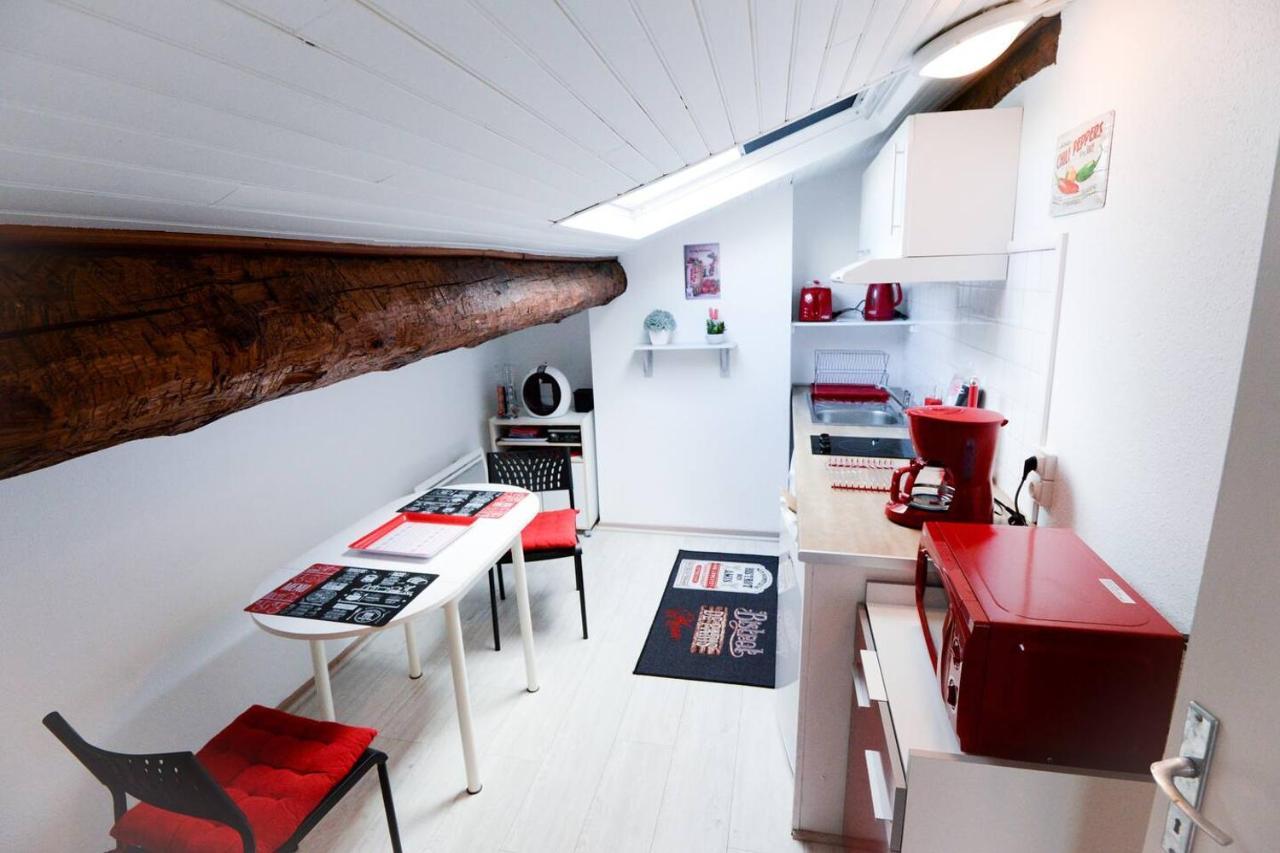 Studio 9 Classe 2 Etoiles Carcassonne Exteriér fotografie